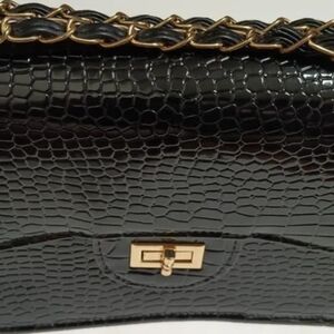 CLASSIC FASHION HANDBAG